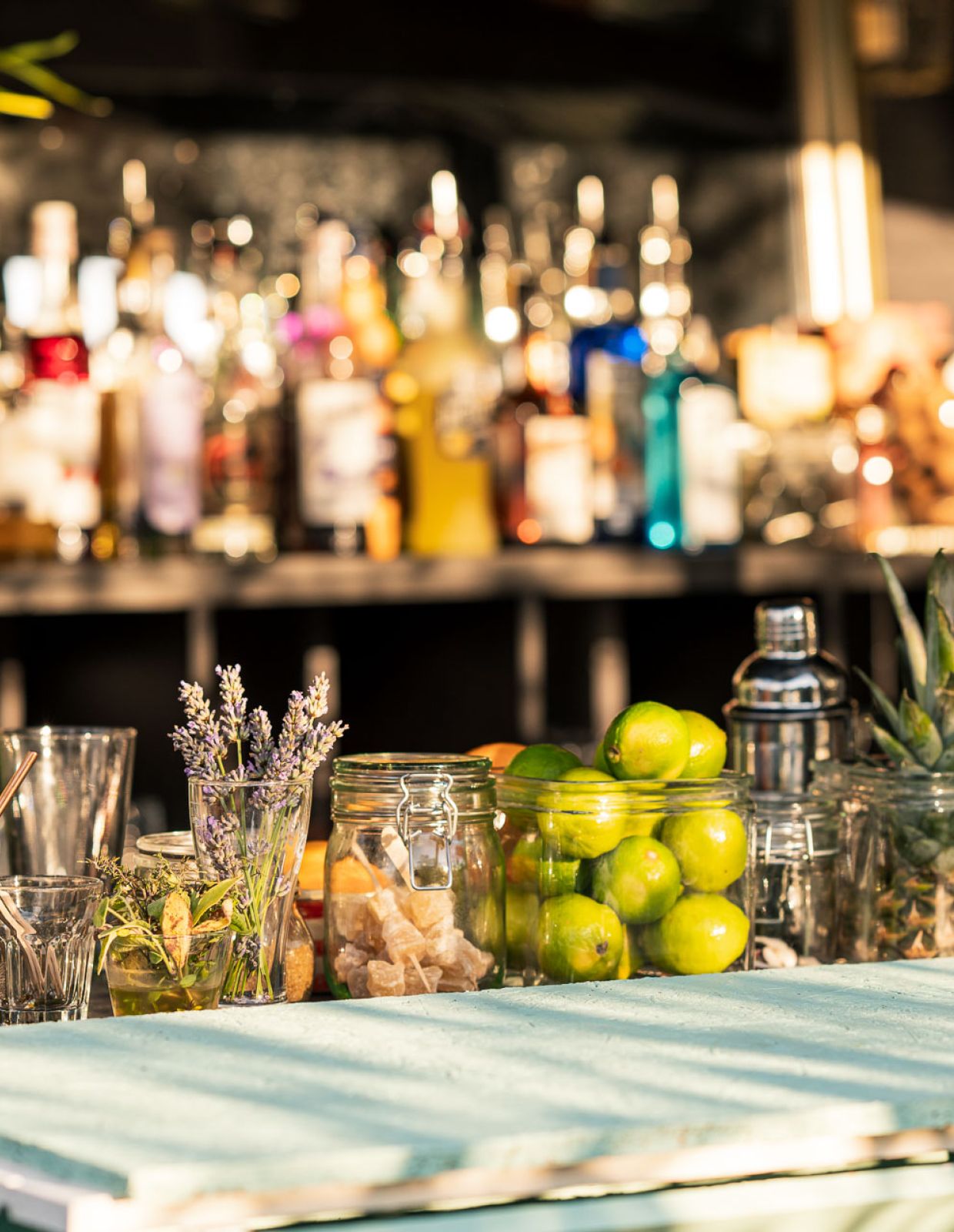 Cocktail in Gartenbar: The Edge neben Inselhotel Rügen